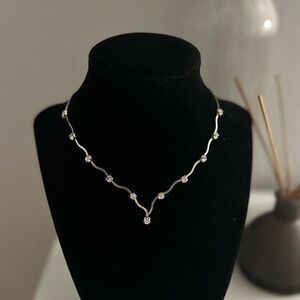 Elegant Silver Necklace with Crystal Accents